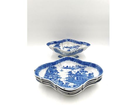 A set of four 19th century blue and white transferware quatrefoil dishes and one footed dish, possibly Spode. L.29 H.10.5 W.2