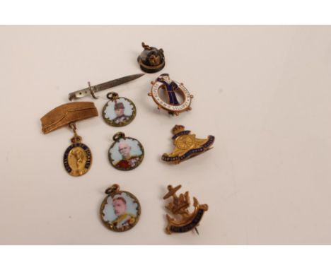 Gilt metal and enamel Royal Artillery sweetheart brooch, together with other military sweetheart brooches