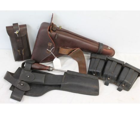 Replica German leather holster for Artillery Lüger, with cleaning rod and magazine pouches, Replica German leather holster fo