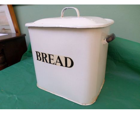 Lidded enamel bread bin