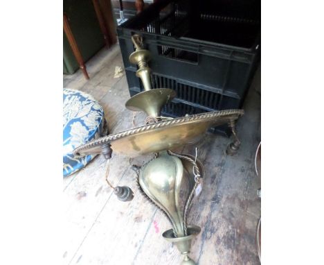 Brass hanging ceiling light fitting 