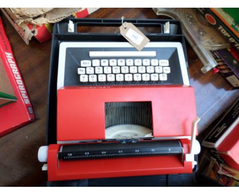 Junior Petite International Deluxe typewriter (as new)