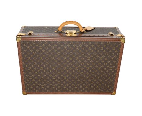 LOUIS VUITTON Reisekoffer "ALZER 70". Akt. NP.: 9.400,-€. (1008926) Monogram Canvas mit Rindsleder-Details, goldfarbene Hardw