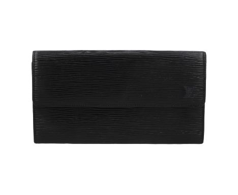 LOUIS VUITTON VINTAGE Brieftasche. Koll. 1998. Epi Leder Serie in Schwarz mit goldfarbener Hardware. Zwei Scheinfächer und ei