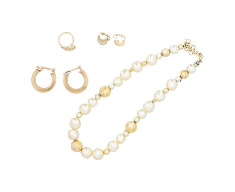 CHRISTIAN DIOR VINTAGE Modeschmuck Set. Set bestehend aus Perlencollier, Ring, kleine Ohrclips und große Ohrclips. Jeweils mi