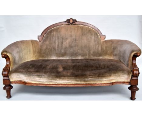 A mid-Victorian walnut and marquetry inlaid sofa with floriate decoration, 170 x 93cmH