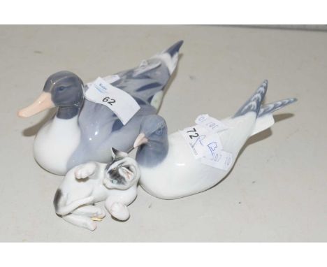 Royal Copenhagen model duck together with a model seagull and a kitten (3)