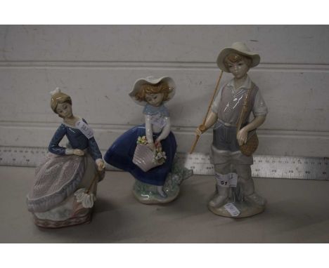 Group of three Lladro figures