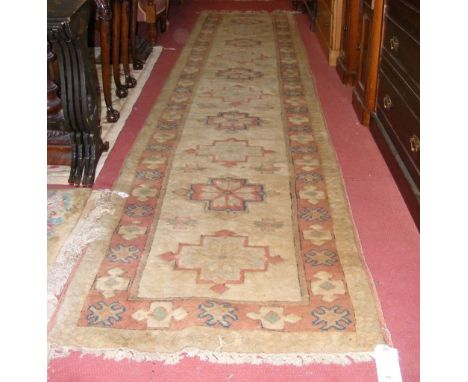 Long runner with light tan ground and geometric border - 470cm long
