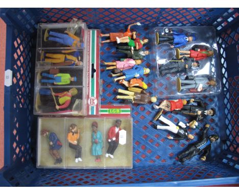 A Quantity of "G" Scale Figures by LGB Etc, passengers, station and rail staff (three boxed sets of four, plus eleven loose),