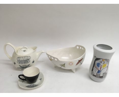 A Picasso Togana ceramic vase,  Wade parasol bowl and Midwinter ‘Nature Study’ teapot and coffee cup.All a/f