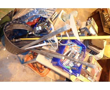 Dustbin of garden tools to include roof bars ( no key )