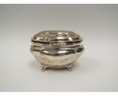 A Silver Goldsmiths &amp; Silversmiths lidded sugar cube pot/tea caddy with crest to top and Latin moto "IN SOLO DEO SALUS", 