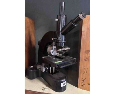 A vintage Leitz Wetzlar microscope model No. 513359 with black japanned finish - incomplete