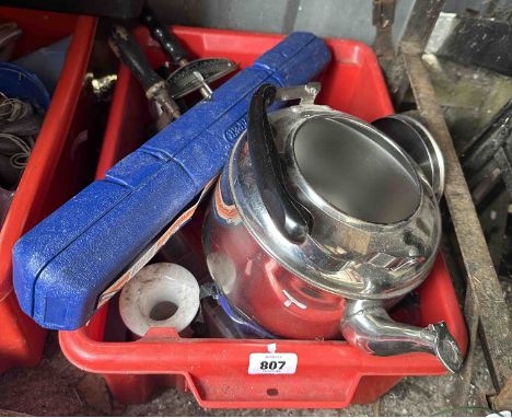 A crate of tools including a Draper 1/2" square drive torque wrench, etc.
