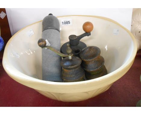 A T.G. Green 'Gripstand' mixing bowl - sold with a quantity of salt and pepper grinders