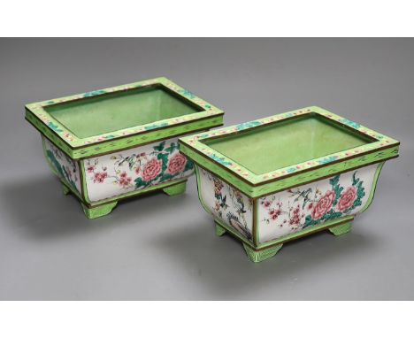 A pair of 20th century Chinese Guangzhou enamel planters, 21cm