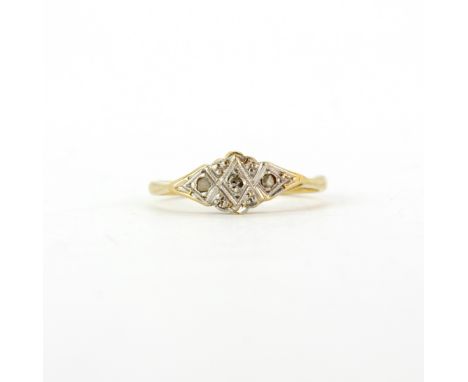 An Art Deco 18ct yellow gold and platinum diamond set ring, (J).