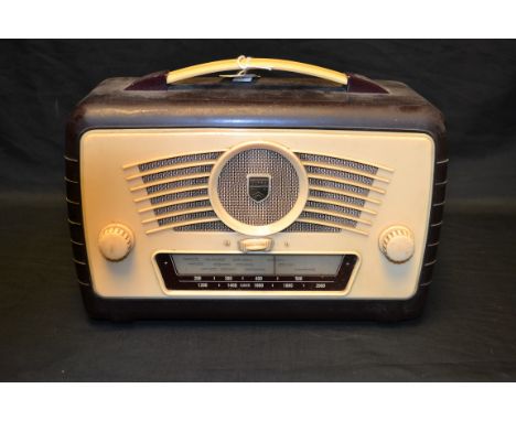An Ultra bakelite vintage radio