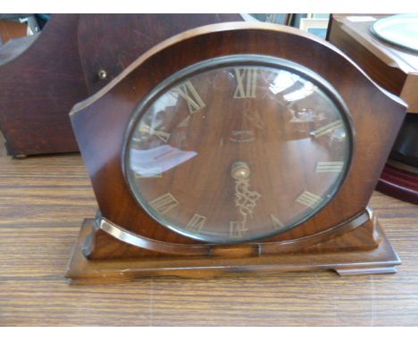 An Art Deco walnut Smiths mantle clock, with Roman numerals, 29.5cmW