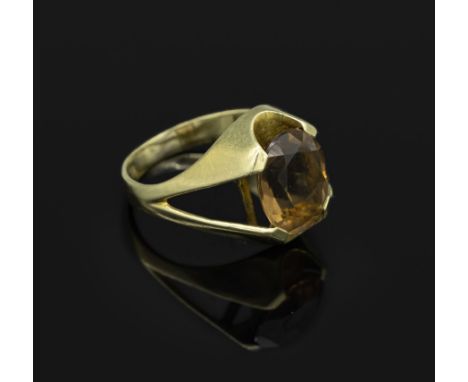 14 kt Gold Ring mit Topas,   GG 585/000, ovalfacett. Goldtopas, Ringschultern offen, RW54, ca. 4.9 g, Meistermarke unged., nu