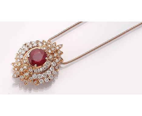 18 kt Gold Anhänger mit Rubin und Diamanten,   RG 750/000, an Schlangenkette 18 kt RG, L ca. 44 cm, rundfacett. Rubin ca. 5.5