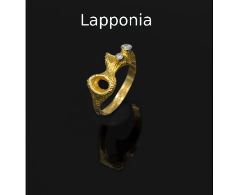 18 kt Gold LAPPONIA Ring mit Diamanten, Finnland 1974,   GG/WG 750/000, abstr. Form, grav., 2 in WG gefasste Diamanten zus. c