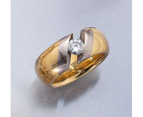 18 kt Gold Ring mit Brillant, GG/WG 750/000, Anfertigung Krassnitzer Wiesloch, 1 Brillant ca. 0.70 ct feines Weiß/vvs,total c