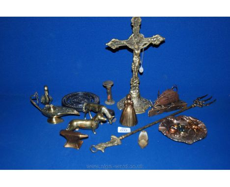 A quantity of brass and metals including Toasting Fork, Queen Elizabeth II silver jubilee Trivet, brass horse, etc.