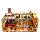 Puppenküche mit Eckrauchfang und Feuerstelle, mit Regaleinbauten und viel Zubehör, darunter frühes