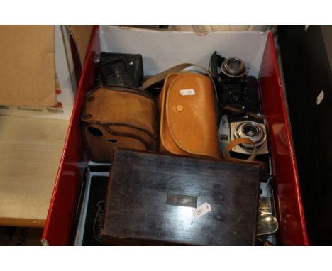 A TRAY OF SUNDRIES CONTAINING THREE VINTAGE CAMERAS, LIGHT METERS, PLATED CUTLERY. VINTAGE PEN / NIBS ETC. (TRAY NOT INCLUDED