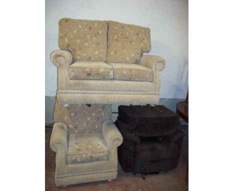 A TWO PIECE SUITE COMPRISING TWO SEATER SOFA AND A CHAIR TOGETHER WITH A BROWN RECLINER CHAIR