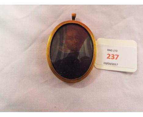 An early 18thC oil on copper portrait miniature of a gentleman set in a later frame