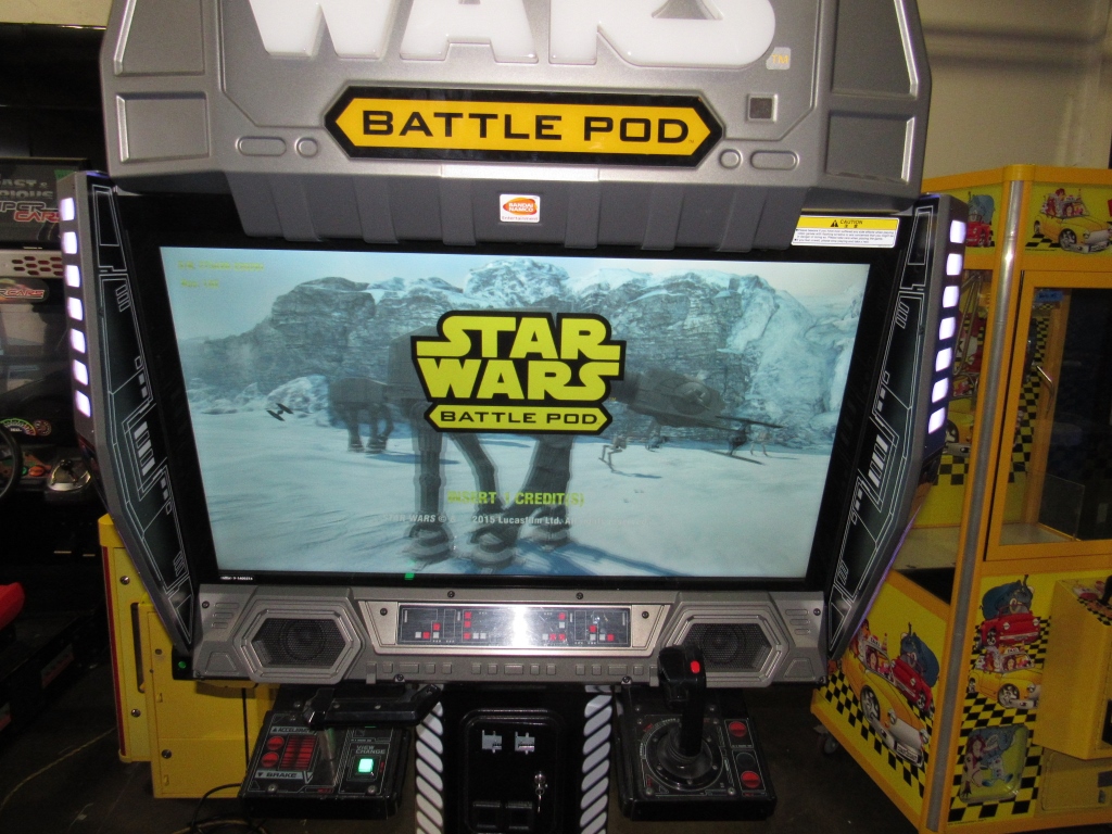STAR WARS BATTLE POD 42" LCD ARCADE GAME NAMCO Item is in used