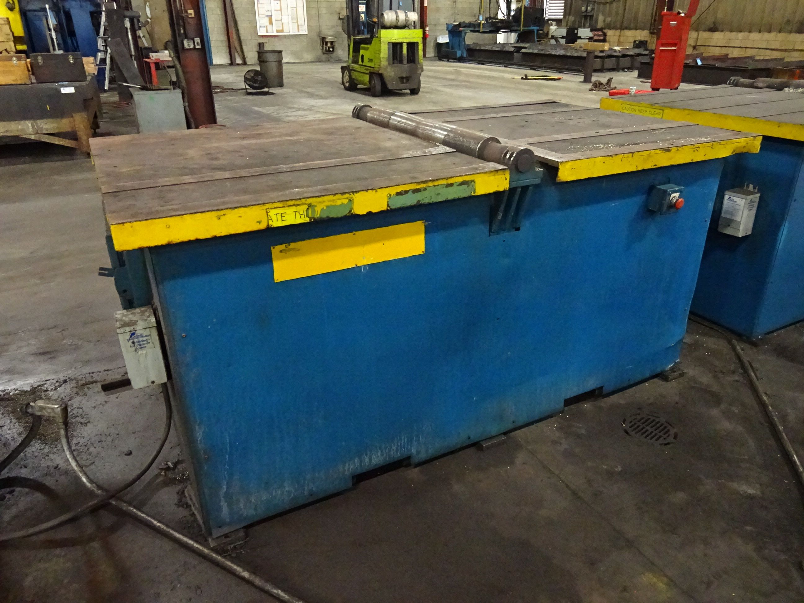 6,000 LB. CAPACITY STEEL PLATE / DIE FLIPPING MACHINE UP TO 3" THICK