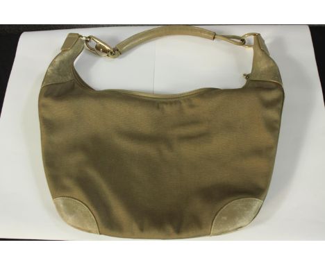 Gucci. Vintage square canvas shoulder handbag. Canvas and leather. 38 x 28 cm. 