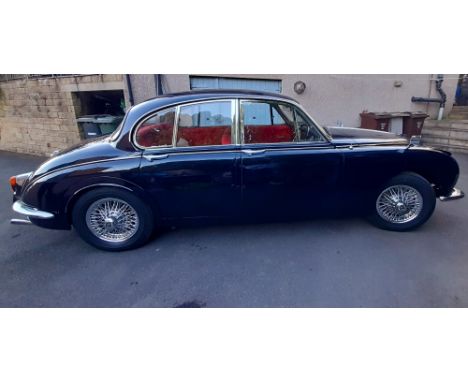 A Daimler250 V8 auto in dark blue. Reg JDX 657F registered on 15th January 1968. The V5 is in the current owners name. Curren