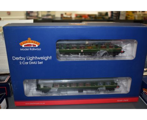 A Bachmann 00 gauge BR Green Derby Lightweight 2 Car DMU Set with Speed Whiskers, cat no 32-516A in original box