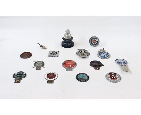 A quantity of car badges, to include ACP, AA, British field sport society, Southsea motor company and other badges, a collect