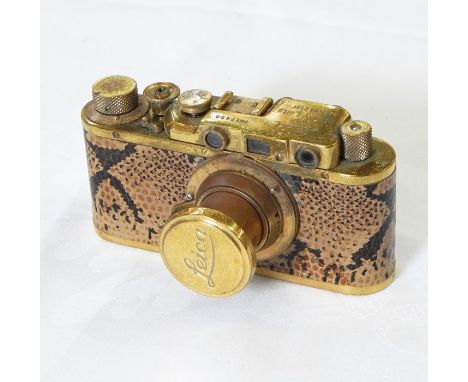 Replica Leica I Luxus camera serial number 17458 with gilt body and faux-snakeskin cover