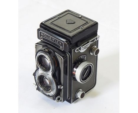 Rolleiflex grey Model T camera (serial number T2118493)