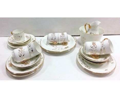 28 Pce Edw Tea Service