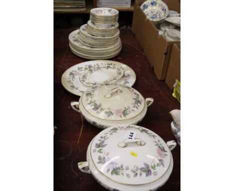 Quantity of Royal Worcester 'June Garland'