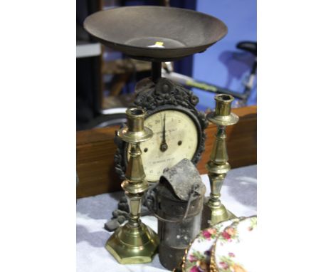 Scales, lamp etc.