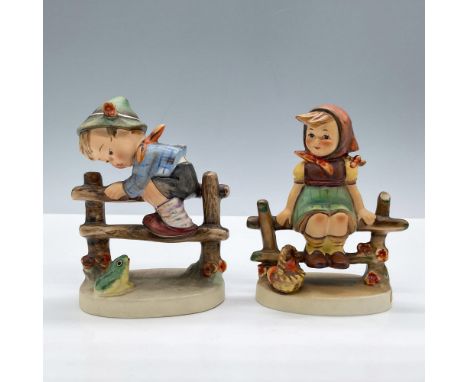 Features a duo of children sitting on wooden fences. Largest piece dimensions: 2''L x 2.75''W x 4''H. Goebel Hummel backstamp