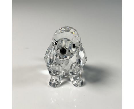 Adorable beagle figure with crafted from clear crystal with an intricate cut design. Swarovski swan mark. This item includes 