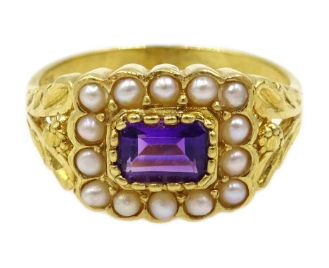Silver-gilt amethyst and pearl ring, stamped Sil Condition Report & Further Details Click here for further images, condition,