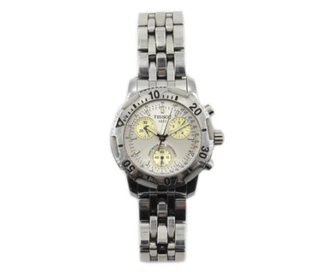 Tissot 200M chronograph quartz gentleman's stainless steel bracelet wristwatch, with date aperture 