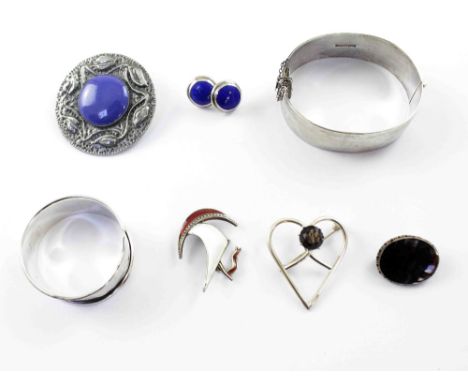 A small group of jewellery to include a Blue John brooch, a matching pendant on silver chain, a pair of silver mounted caboch