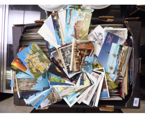 Uncollated postcards, mostly comical, portrait and seaside resorts       RAB